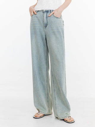 High Waist Loose Straight Washed Jeans