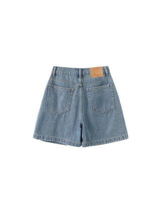 Wide Leg Pleated Denim Shorts