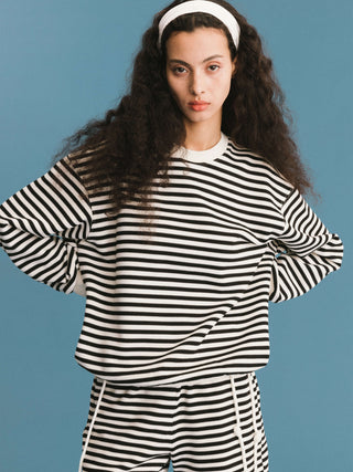 ONE BY CUBIC Stripped Sweatshirt and Shorts Set