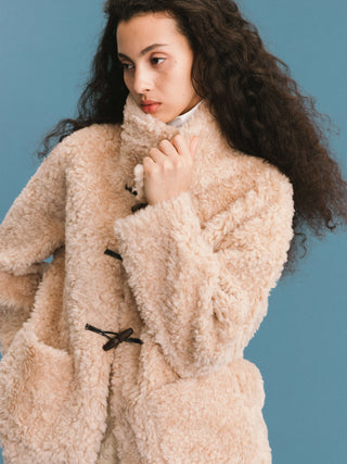 ONE BY CUBIC Hign Collar Furry Wool Coat